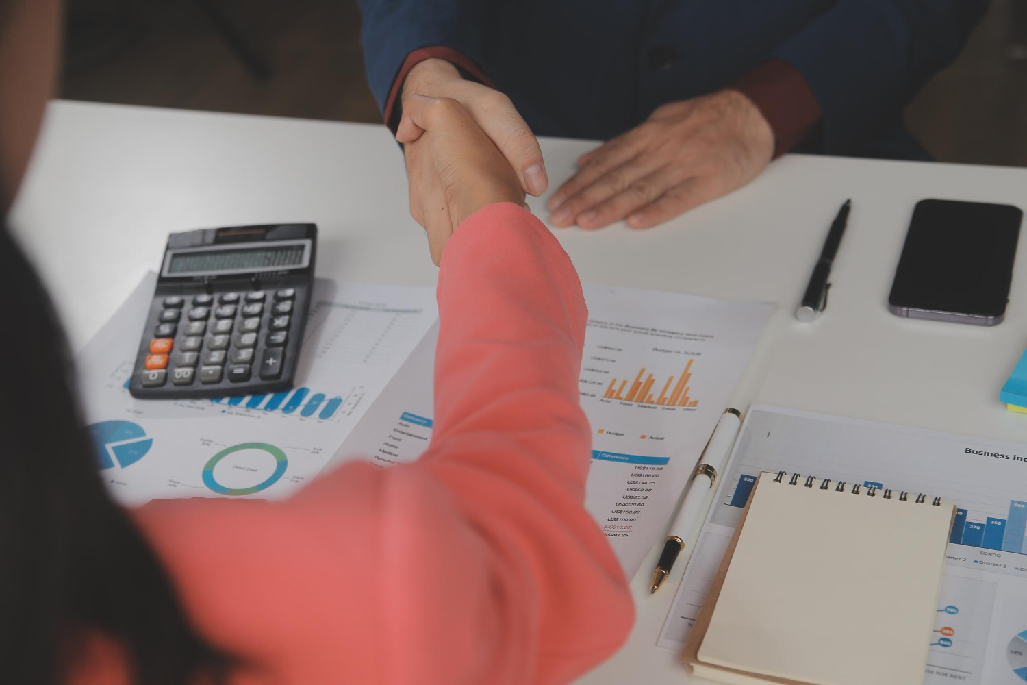Como abrir empresa de prestação de serviços e pagar menos impostos